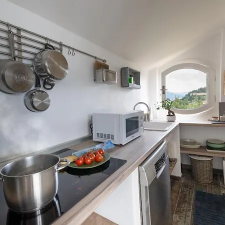 Max Apartment