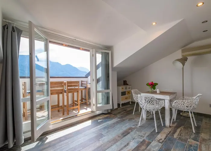 Apartament Max *